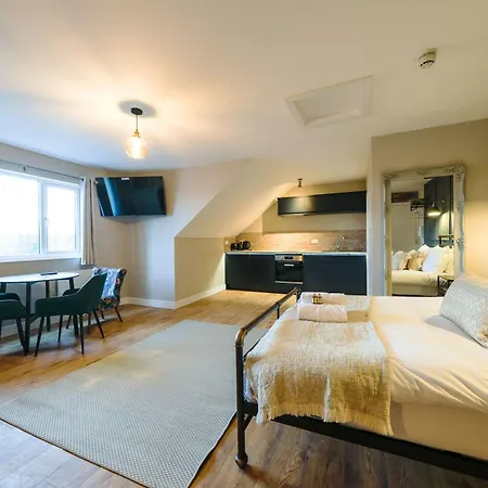 The Willow - 31 * Bristol